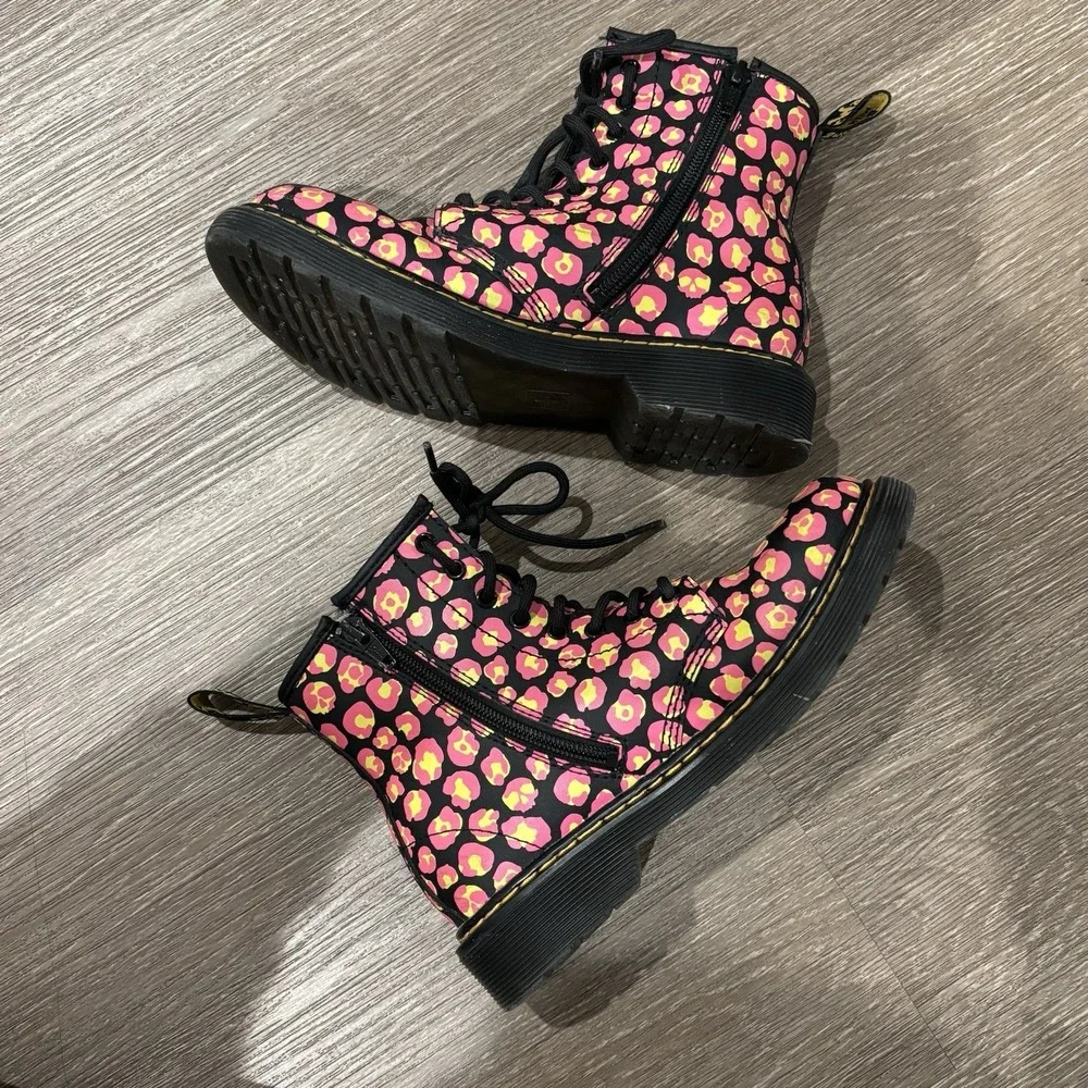 Dr Doc Martens 1460J Pink Loud Leopard Leather Lace Up Boots Size 3 - Some Wear‎
